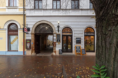 Piac utca 39/A. 1/3/A.