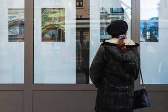 Befejező, harmadik fordulójához érkezett a Cívis ház Zrt. kirakatkiállítás-sorozata