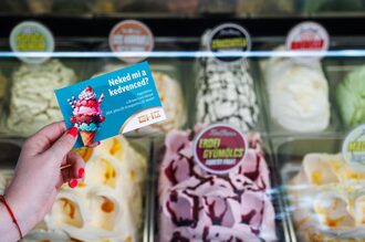 Fagylaltozz a 30 éves Cívis Házzal