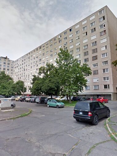 Fényes udvar 6. 4/20.