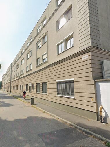 Böszörményi út 68. 2/222.